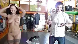 نورا به تنهایی با عک ...