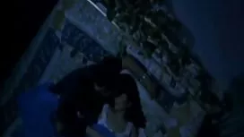 شخص سیاه یک سرویس را ...