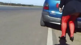 با لیسیدن تنه یک شخص ...